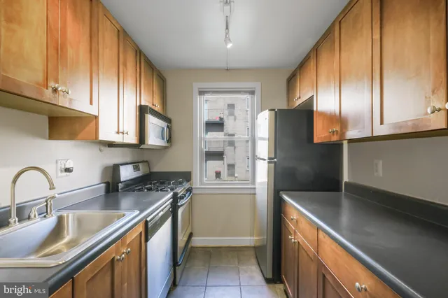 $1,600 | 4420 1st Place Northeast, Unit 22, Washington, DC 20011