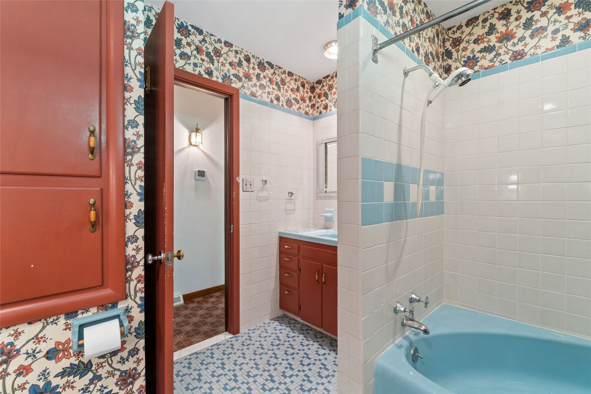 217 Meeker Road Vestal, NY 13850 - Photo 28 of 42 Gallery Image 28