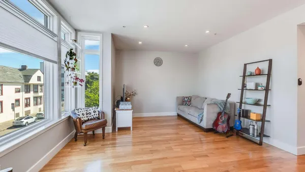 $699,999 | 275 9th Street, Unit 3, Oakland, CA 94607
