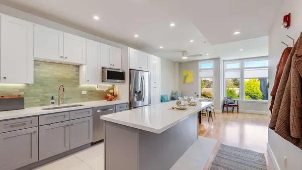 $699,999 | 275 9th Street, Unit 3, Oakland, CA 94607