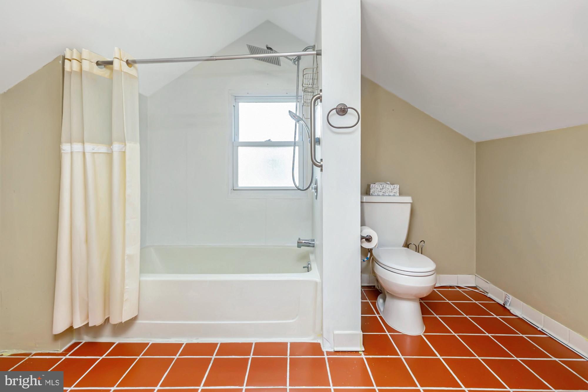 320 Prospect Road Springfield, PA 19064 - Photo 47 of 78 a bathroom with a toilet a sink and a shower
