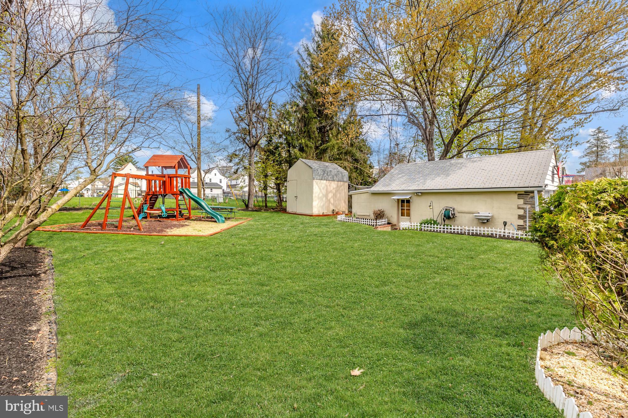 320 Prospect Road Springfield, PA 19064 - Photo 73 of 78 a front view of house with garden