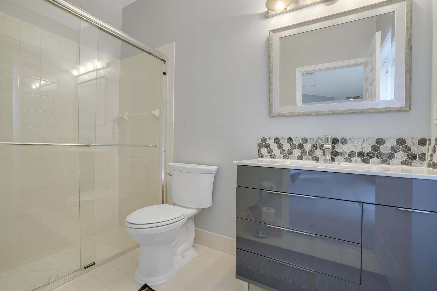 7634 La Corniche Circle Boca Raton, FL 33433 - Photo 29 of 36 MASTER CABANA BATH