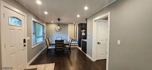 $3,500 | 141 West End Avenue, Hopatcong, NJ 07843