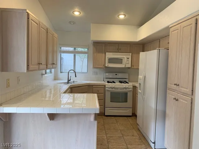 $2,100 | 263 Camelback Ridge Avenue, Henderson, NV 89012