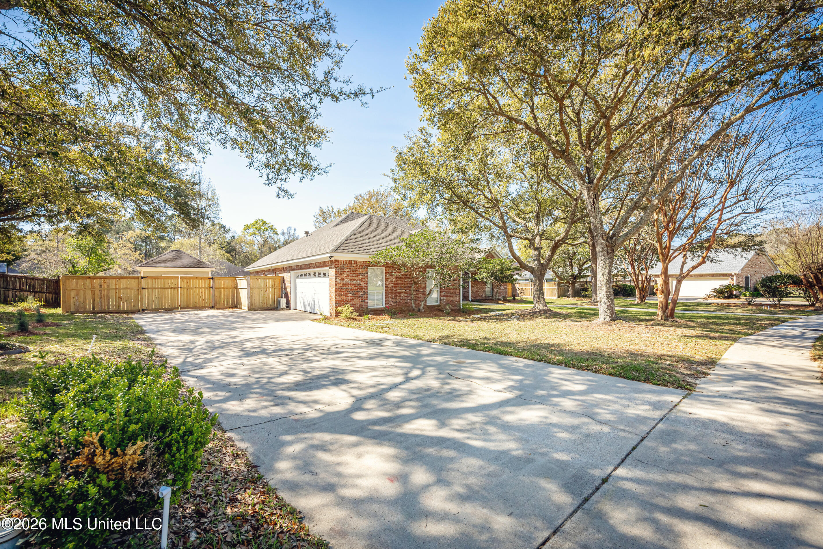 510 Rue Chateauguay Ocean Springs, MS 39564 - Photo 6 of 77 IMG_1662