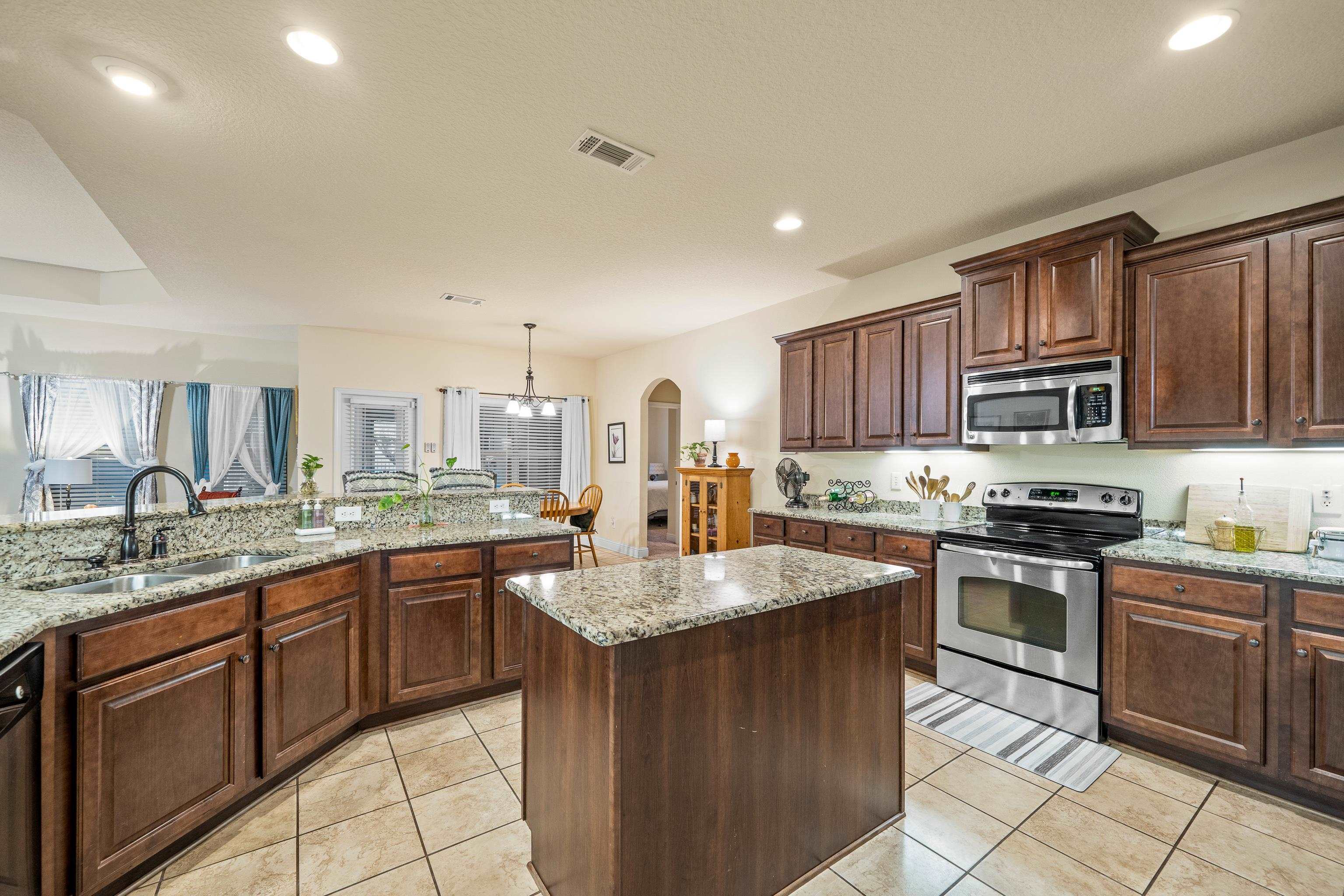 9115 Krystal Ridge Court Daphne, AL 36526 - Photo 13 of 39 Kitchen