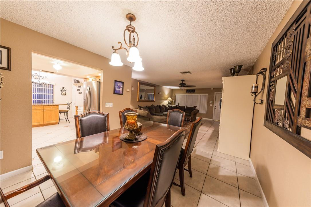 22210 Southwest 58th Avenue Boca Raton, FL 33428 - Photo 9 of 24 Photo 9