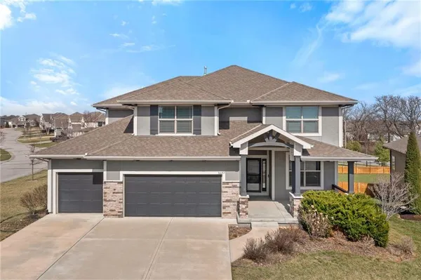 $669,000 | 16657 South Chalet Drive, Olathe, KS 66062