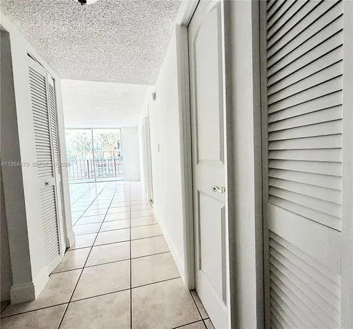$2,000 | 9310 Fontainebleau Boulevard, Unit 203, Miami, FL 33172
