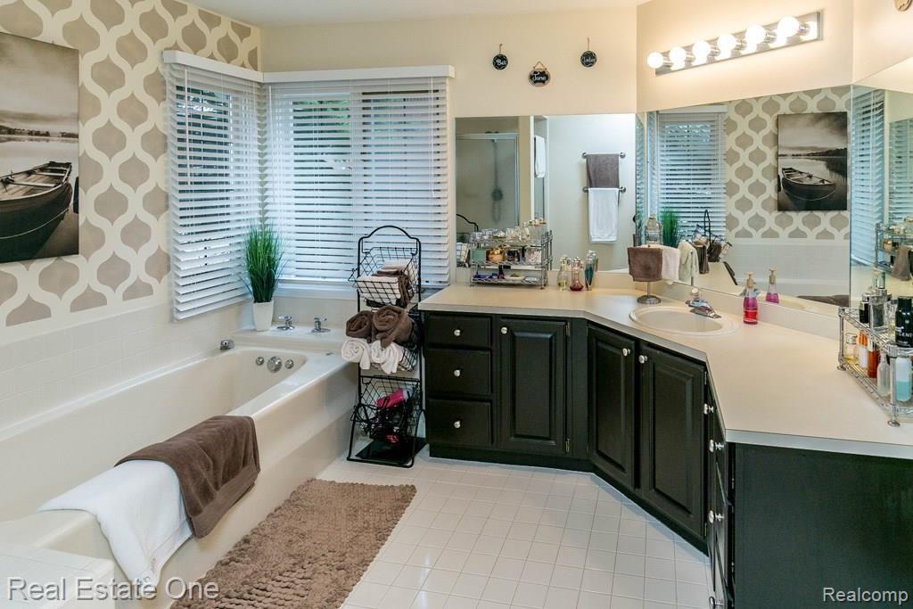 3631 Aynsley Drive Rochester Hills, MI 48306 - Photo 20 of 40