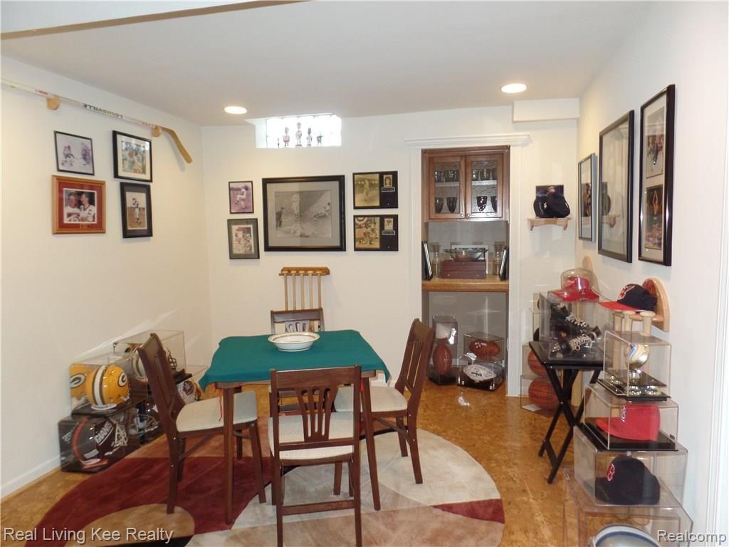 1910 Dunham Drive, Unit 11 Rochester, MI 48306 - Photo 55 of 58 SAM_1287.JPG