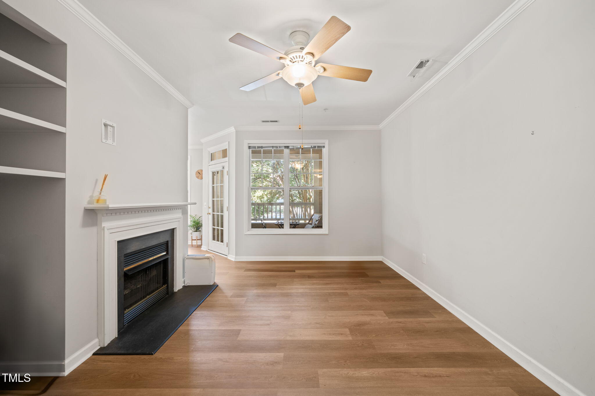 8241 Allyns Landing Way, Unit 204 Raleigh, NC 27615 - Photo 5 of 27 Living room (1)