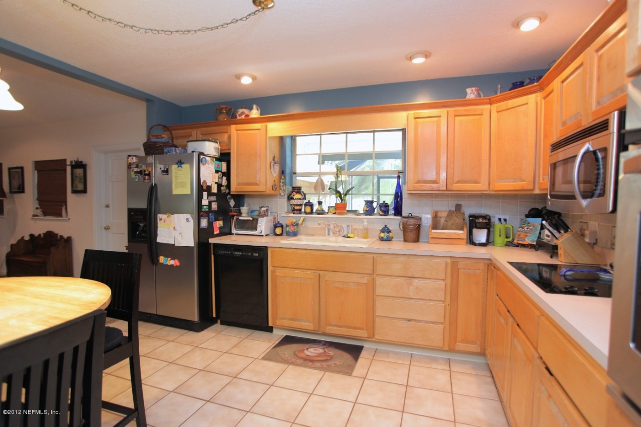 5719 Salerno Road Jacksonville, FL 32244 - Photo 16 of 27 Kitchen
