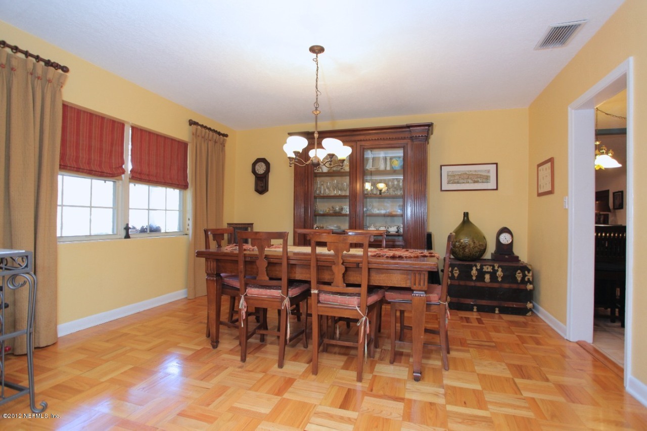 5719 Salerno Road Jacksonville, FL 32244 - Photo 4 of 27 Dining Room