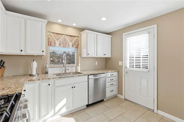 $2,900 | 633 Moreland Drive, Pittsburgh, PA 15243