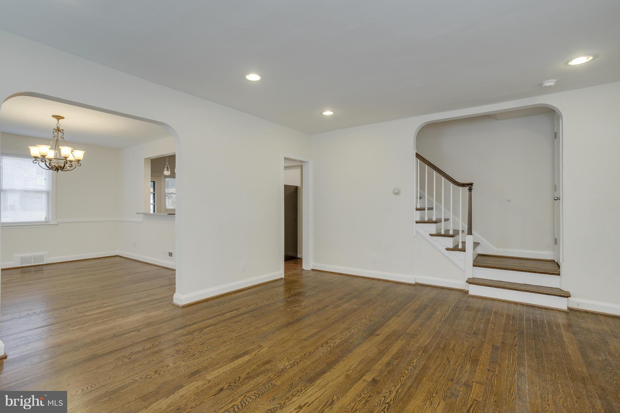 1230 Ramblewood Road Baltimore, MD 21239 - Photo 4 of 24 Living Room
