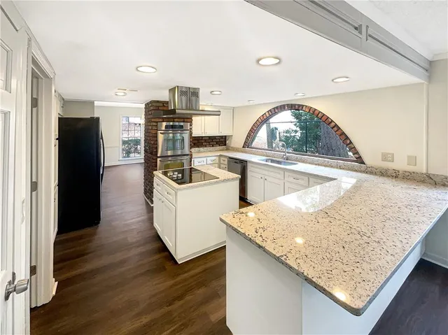 $622,000 | 7040 Northgreen Drive Northeast, Atlanta, GA 30328