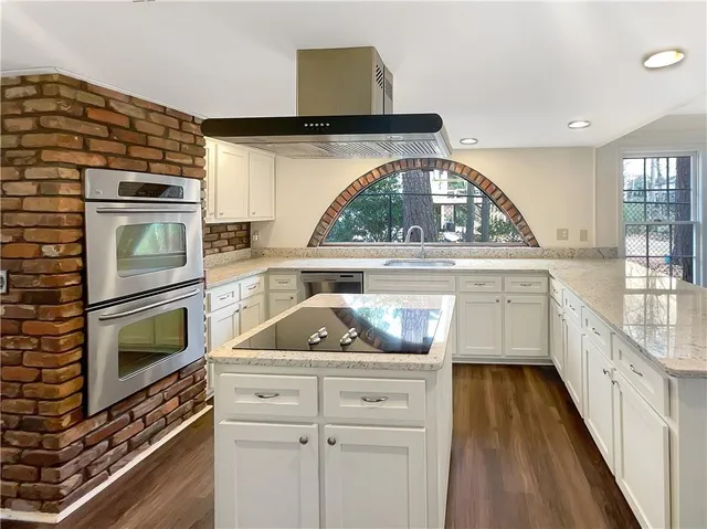 $622,000 | 7040 Northgreen Drive Northeast, Atlanta, GA 30328