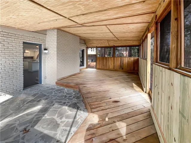 $622,000 | 7040 Northgreen Drive Northeast, Atlanta, GA 30328