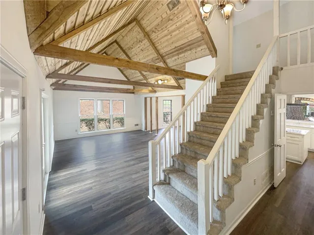 $622,000 | 7040 Northgreen Drive Northeast, Atlanta, GA 30328