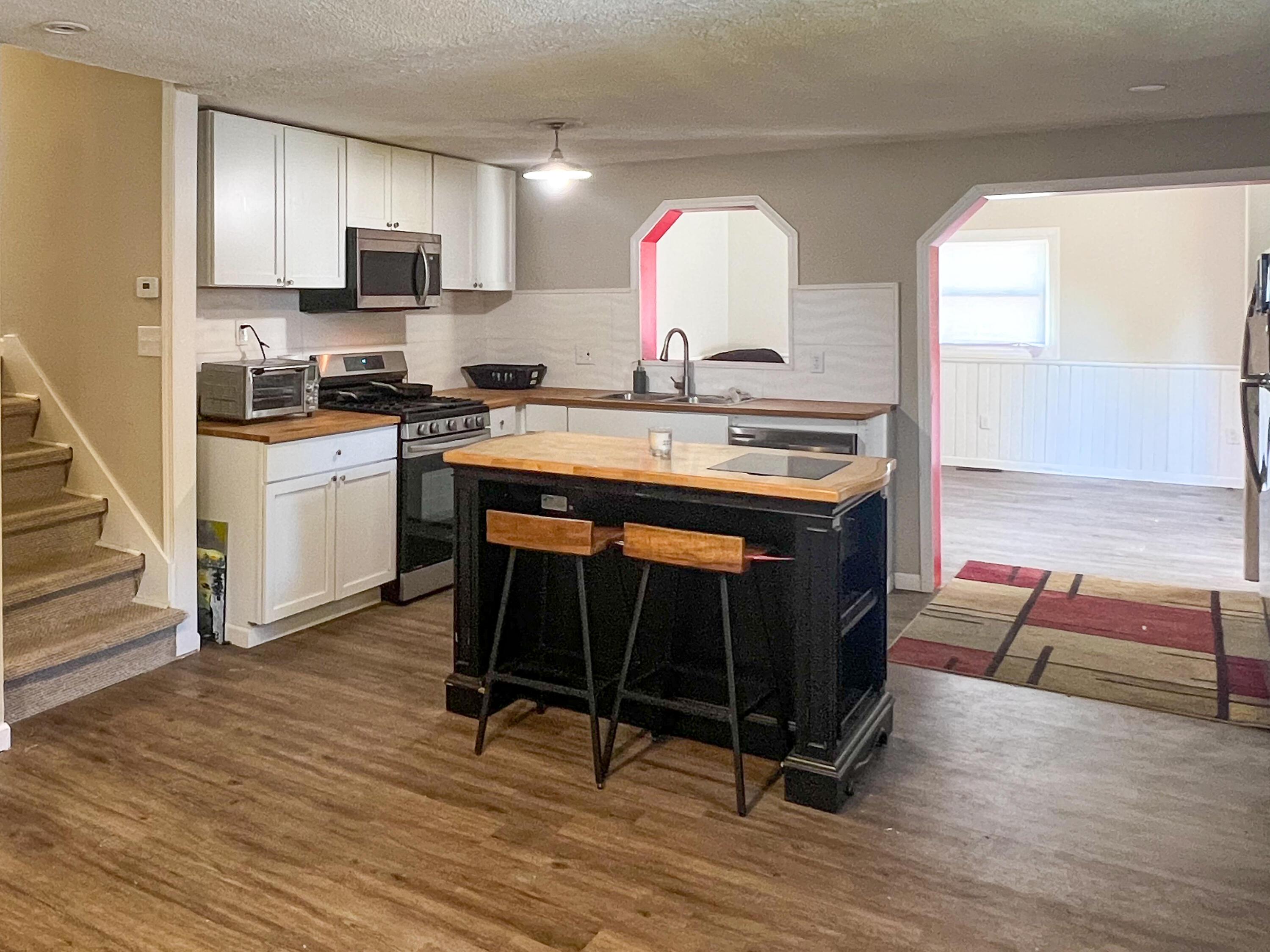 3441 Tremaine Road Columbus, OH 43232 - Photo 2 of 19 IMG_6009