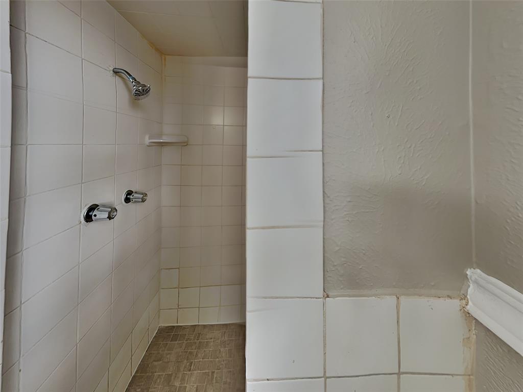 329 Deer Creek Road Everman, TX 76140 - Photo 10 of 19