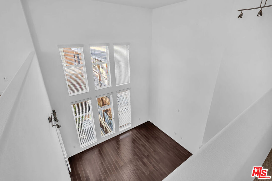 4050 Glencoe Avenue, Unit 405 Marina del Rey, CA 90292 - Photo 26 of 42 a view of an entryway with staircase