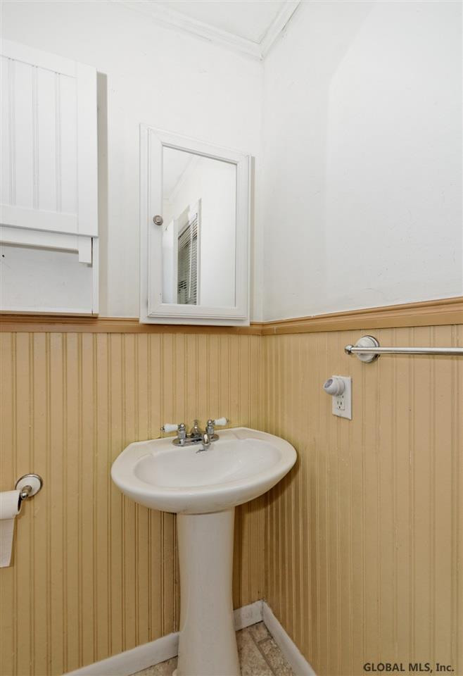 956 Pearse Road Niskayuna, NY 12309 - Photo 19 of 25 Photo 19