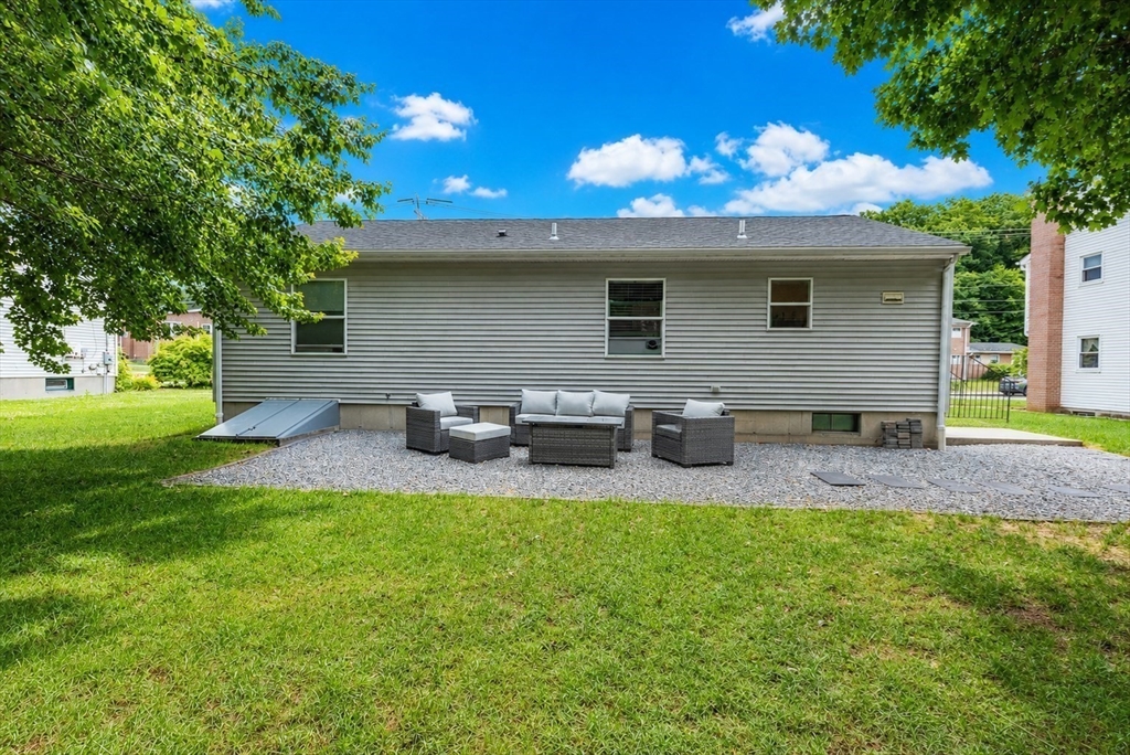 155 Fitch Road Clinton, MA 01510 - Photo 6 of 25
