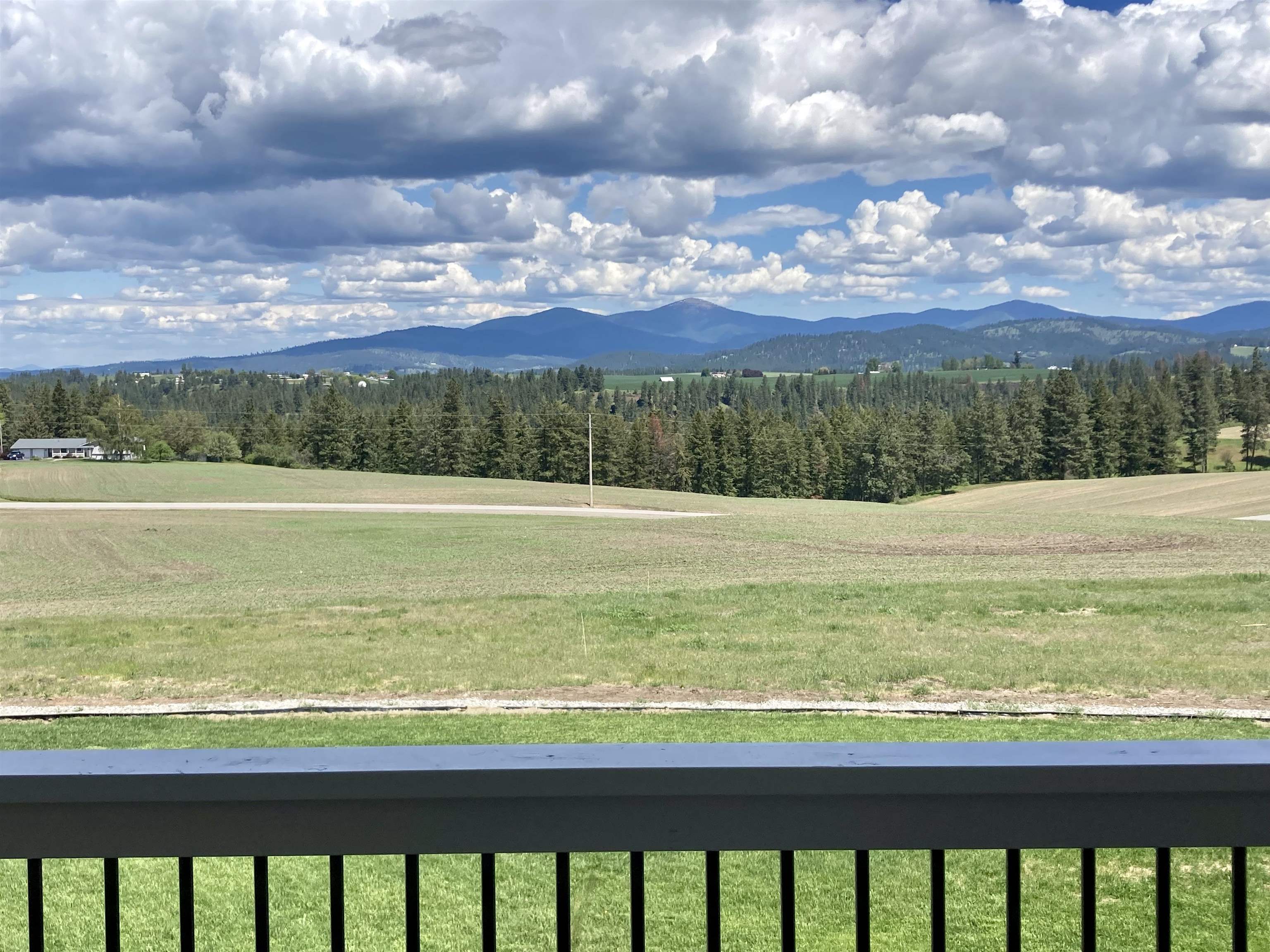 12730 East Piper Road Spokane, WA 99217 - Photo 8 of 50