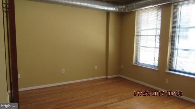 1390 Kenyon Street Northwest, Unit 319 Washington, DC 20010 - Photo 4 of 10 Living Room
