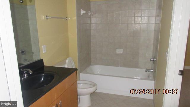 1390 Kenyon Street Northwest, Unit 319 Washington, DC 20010 - Photo 7 of 10 Bath