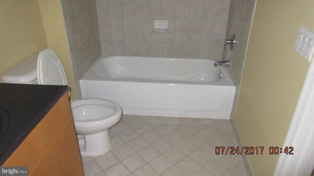 1390 Kenyon Street Northwest, Unit 319 Washington, DC 20010 - Photo 10 of 10 Bath