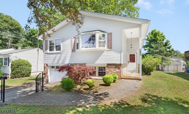 604 East Vail Road Landing, NJ 07850 - Photo 1 of 20