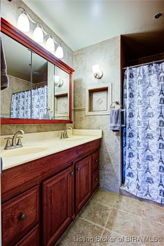 $249,900 | 1 Riverpointe Plaza, Unit 314, Jeffersonville, IN 47130