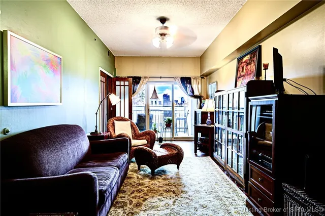 $249,900 | 1 Riverpointe Plaza, Unit 314, Jeffersonville, IN 47130