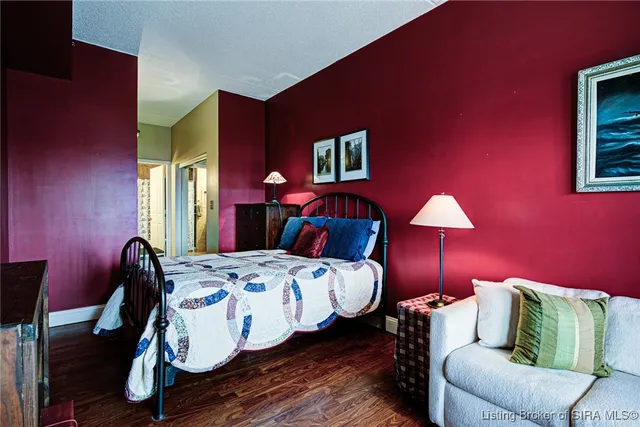 $249,900 | 1 Riverpointe Plaza, Unit 314, Jeffersonville, IN 47130