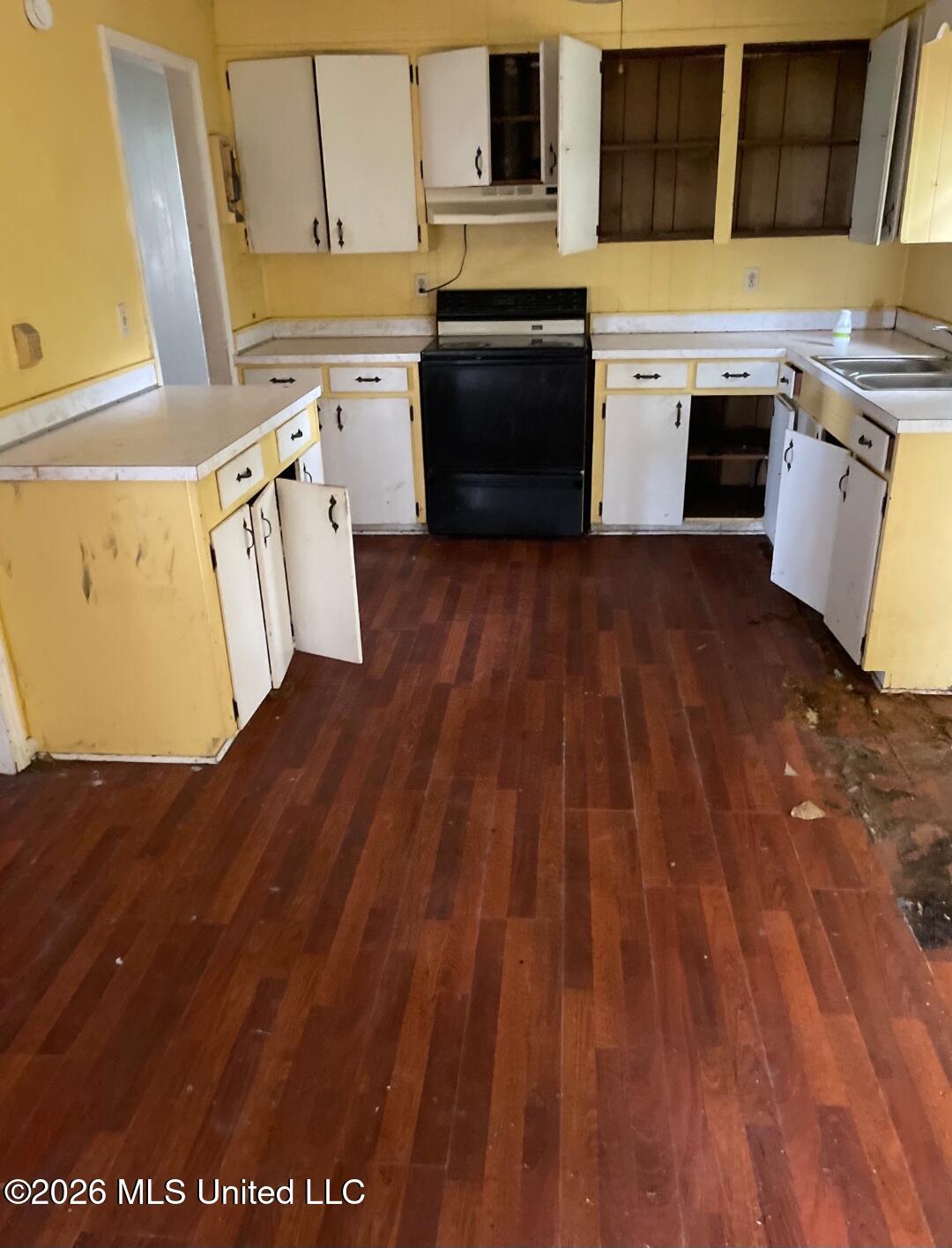 443 Smith Road Cleveland, MS 38732 - Photo 9 of 13 Kitchen