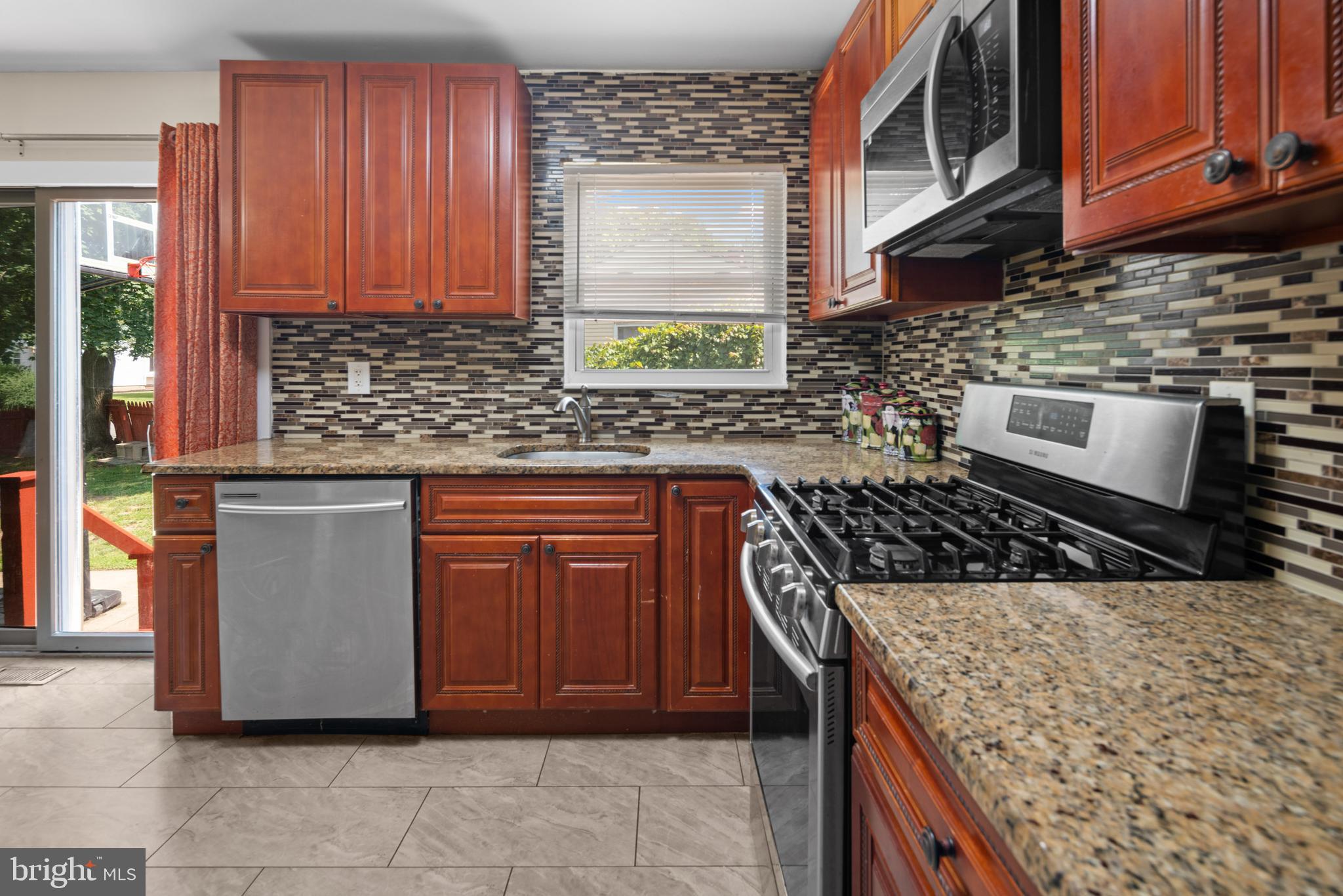 15 Sherbrooke Road Ewing, NJ 08638 - Photo 7 of 20