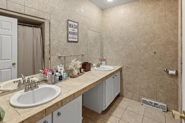 $279,900 | 855 Sylvan Drive, Battle Creek, MI 49017