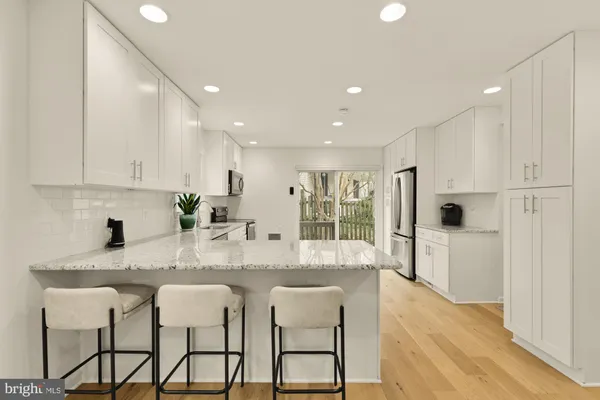 $749,900 | 9146 Silchester Court, Burke, VA 22015