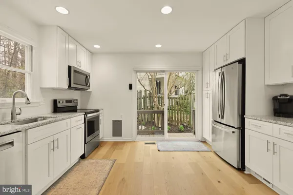 $749,900 | 9146 Silchester Court, Burke, VA 22015