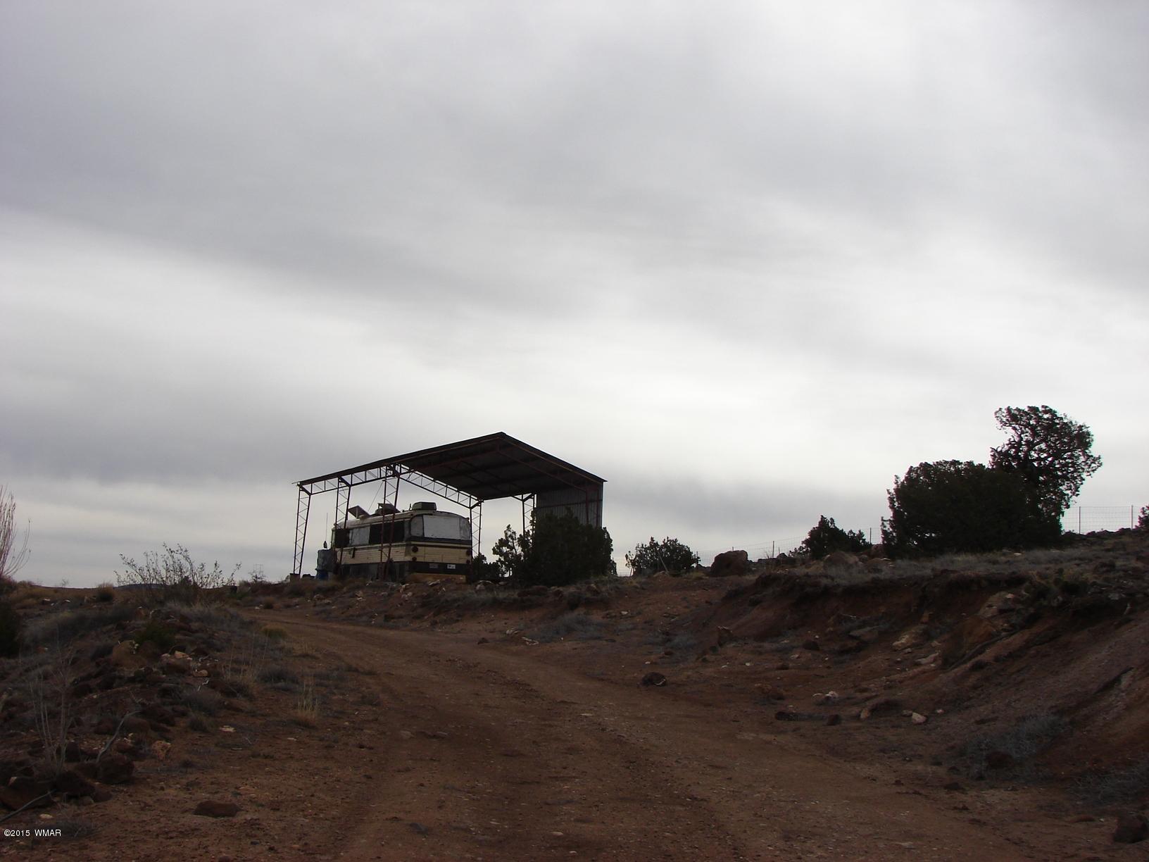 2400 Apache Concho, AZ 85924 - Photo 8 of 27