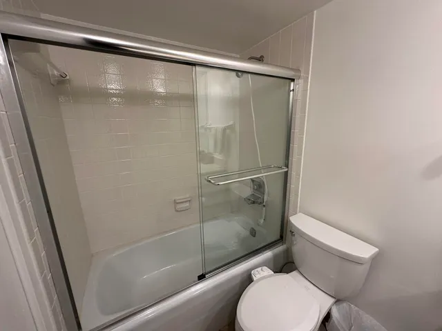 $3,500 | 3310 South Ocean Boulevard, Unit 225D, Highland Beach, FL 33487