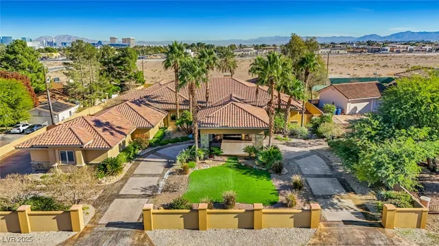 $2,990,000 | 6160 El Camino Road, Las Vegas, NV 89118