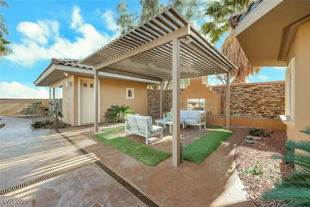 $2,990,000 | 6160 El Camino Road, Las Vegas, NV 89118