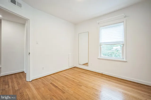 $649,900 | 304 South Veitch Street, Arlington, VA 22204