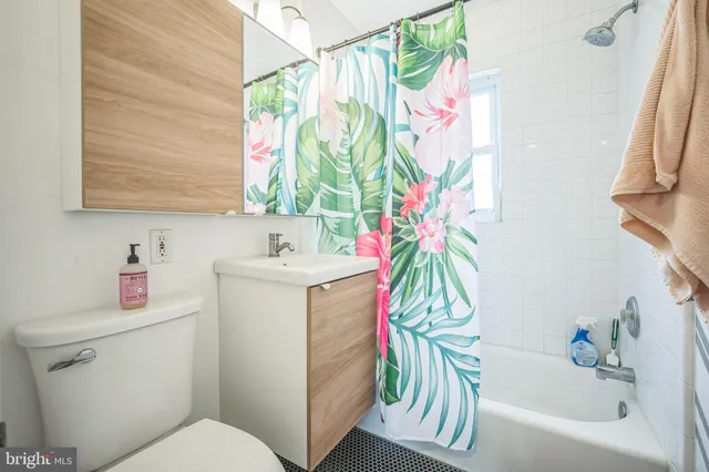 $649,900 | 304 South Veitch Street, Arlington, VA 22204