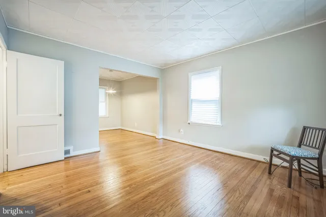 $649,900 | 304 South Veitch Street, Arlington, VA 22204